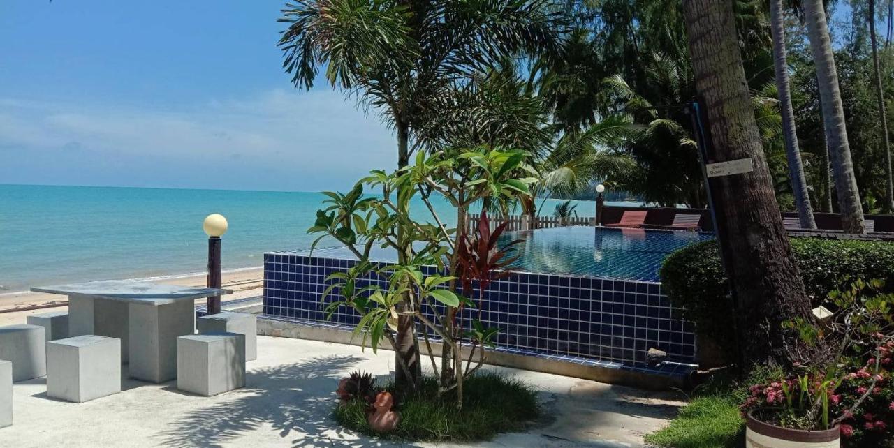 Lipa Bay Resort Lipanoj Kültér fotó