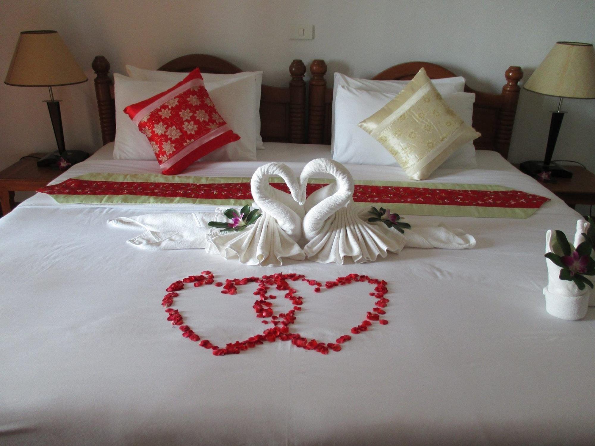 Lipa Bay Resort Lipanoj Kültér fotó