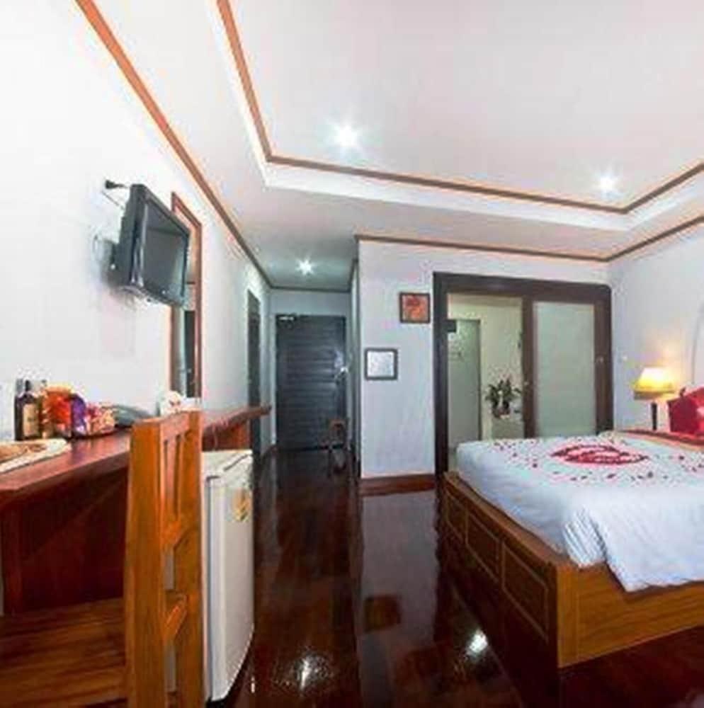 Lipa Bay Resort Lipanoj Kültér fotó