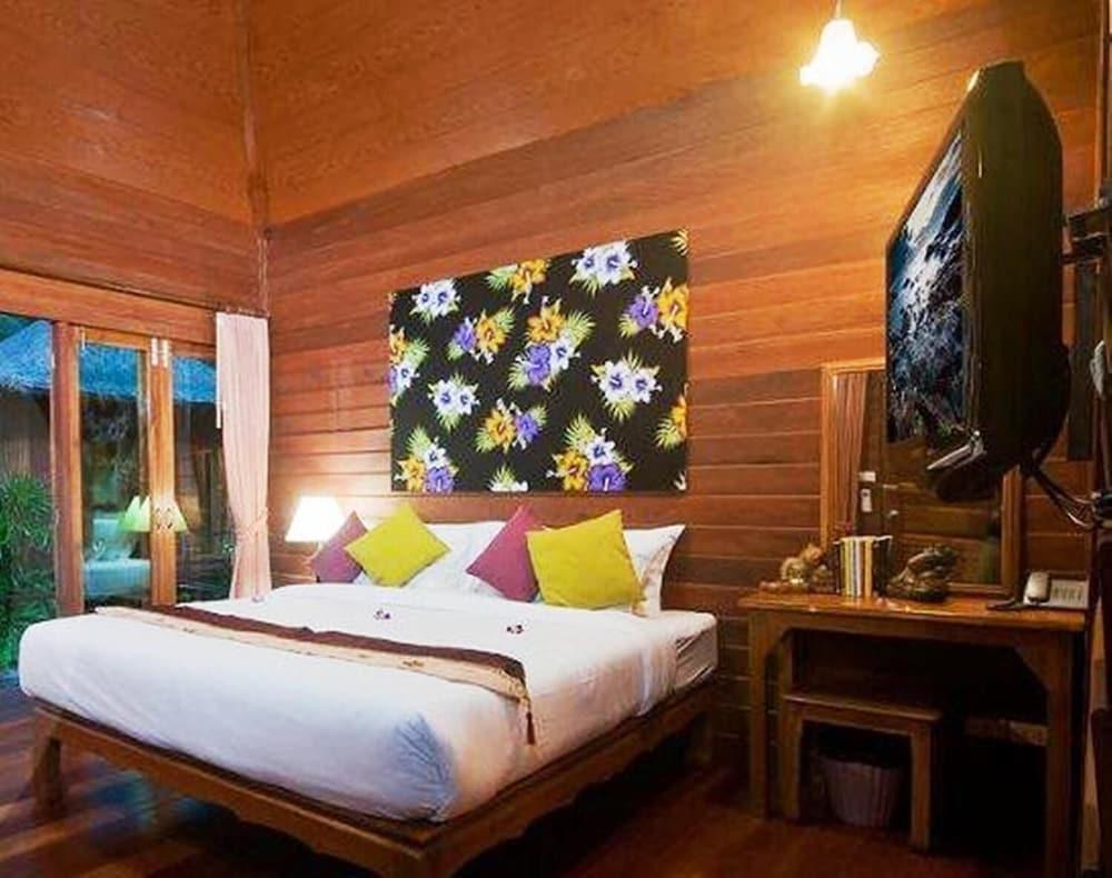 Lipa Bay Resort Lipanoj Kültér fotó