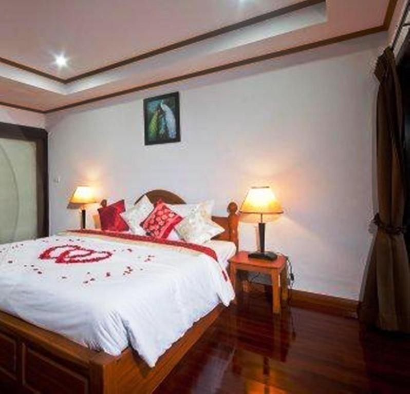 Lipa Bay Resort Lipanoj Kültér fotó
