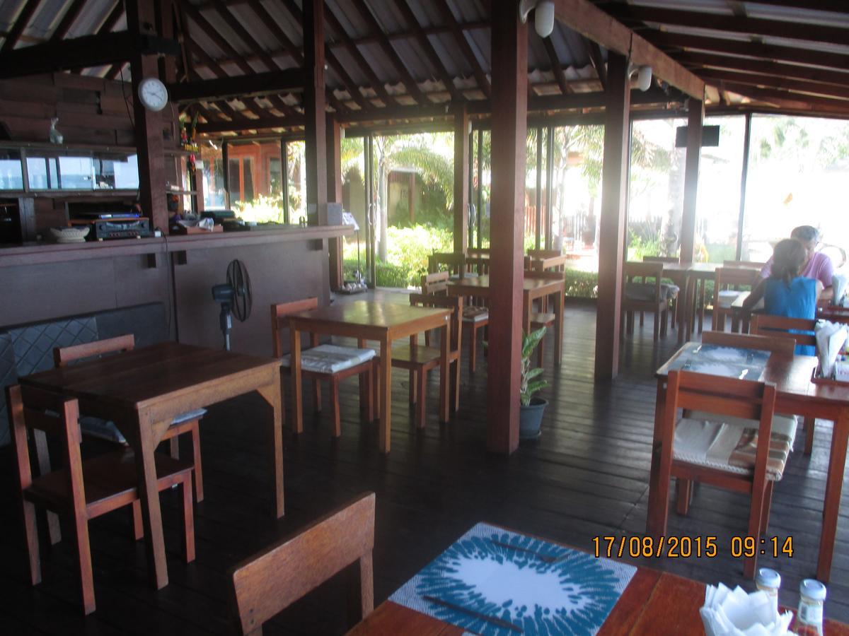 Lipa Bay Resort Lipanoj Kültér fotó